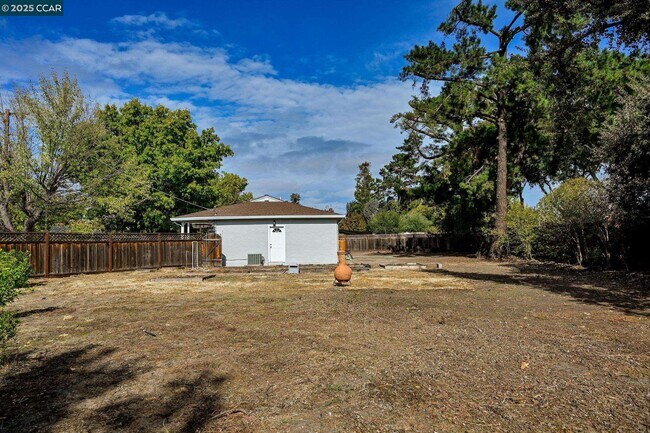 Building Photo - 880 Audrey Ct