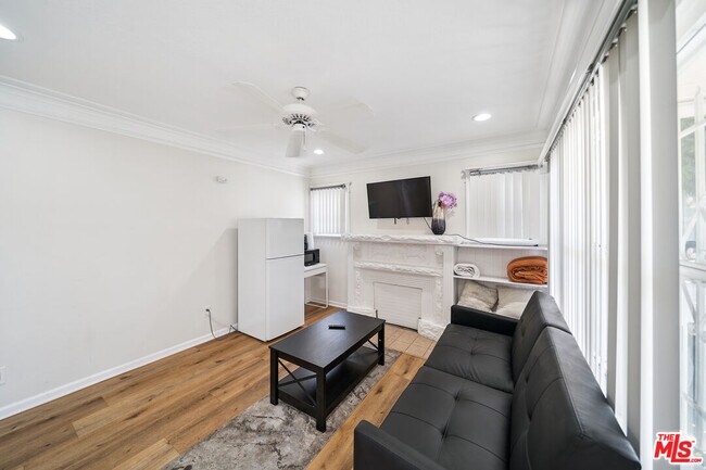 Building Photo - 1163 W 38th St