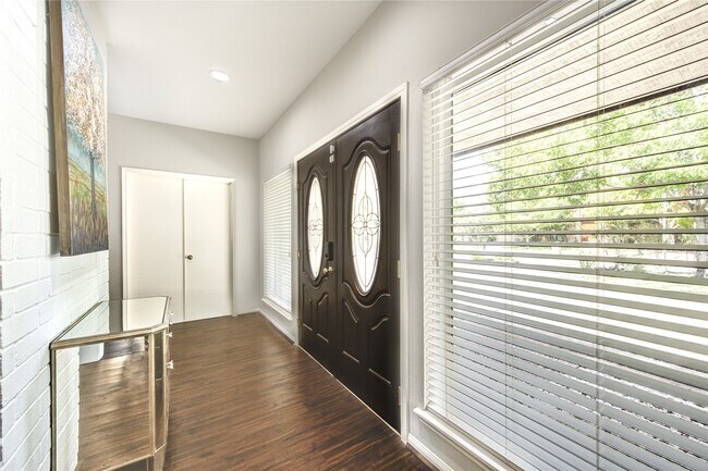 Building Photo - 12147 Ella Lee Ln