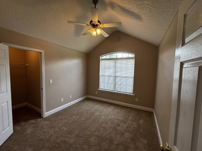 Building Photo - Home for Rent