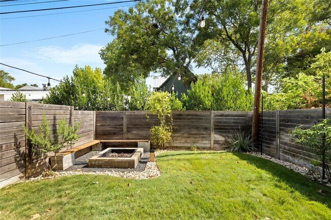 Building Photo - 510 Sacramento Dr