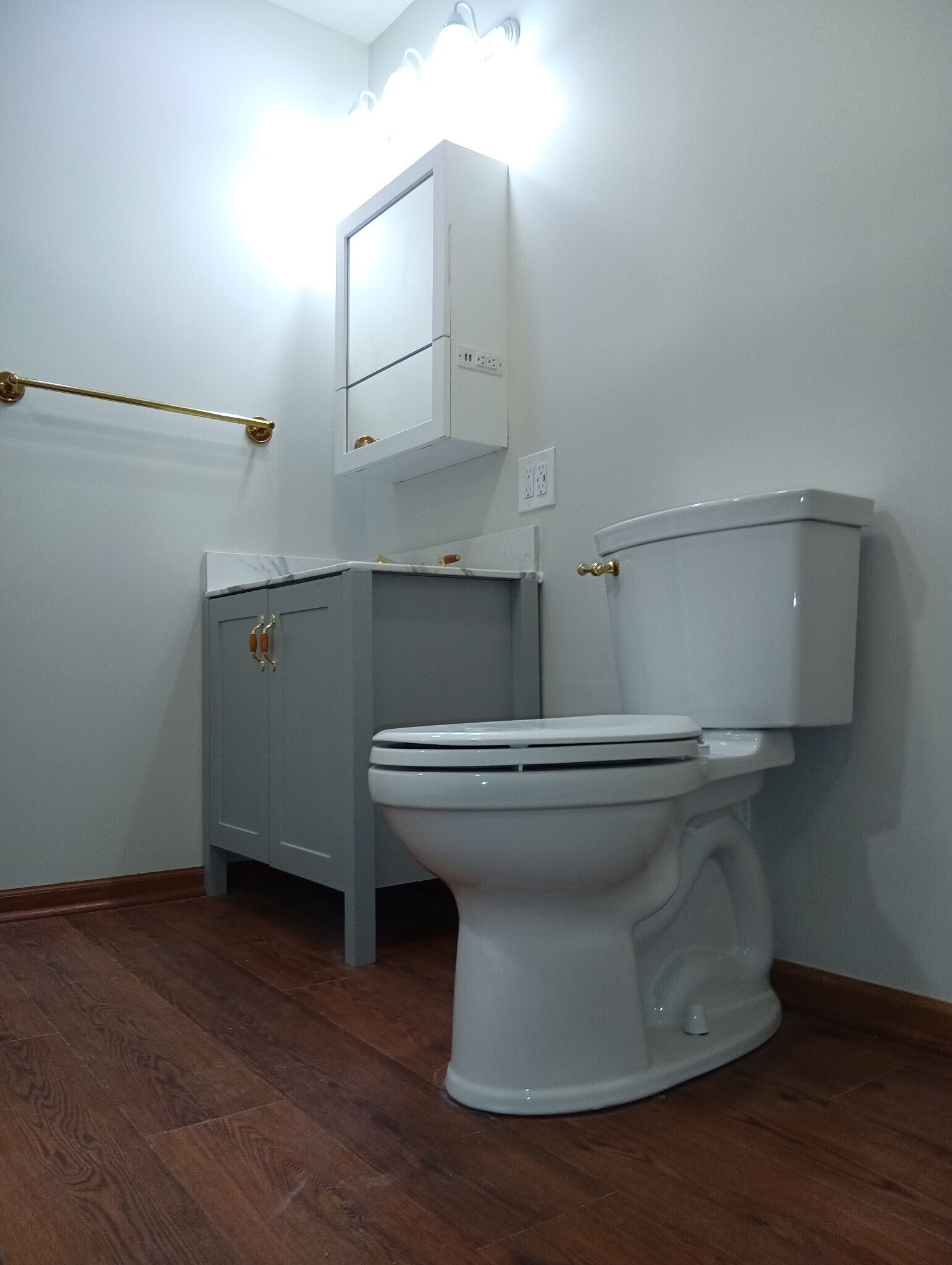 3rd bathroom - 2928 Blackhawk Dr