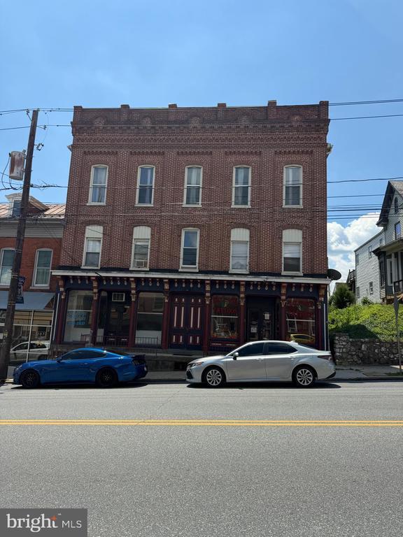Building Photo - 209 Hellam St