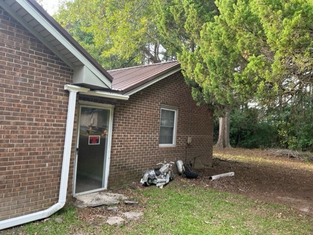 Building Photo - 106 W 6th Ave