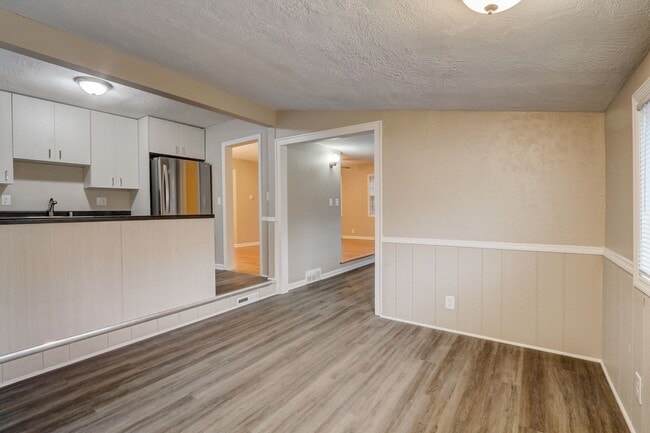 Building Photo - Charming 2BR/2BA Single Family Home!