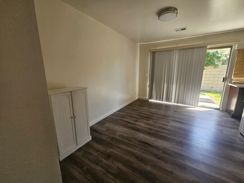 Building Photo - 23220 Pryor Pl