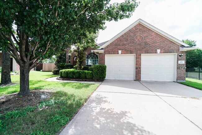 Building Photo - 5602 Painted Trail Dr