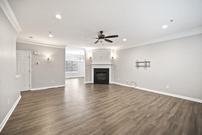 Building Photo - 1010 Society Way