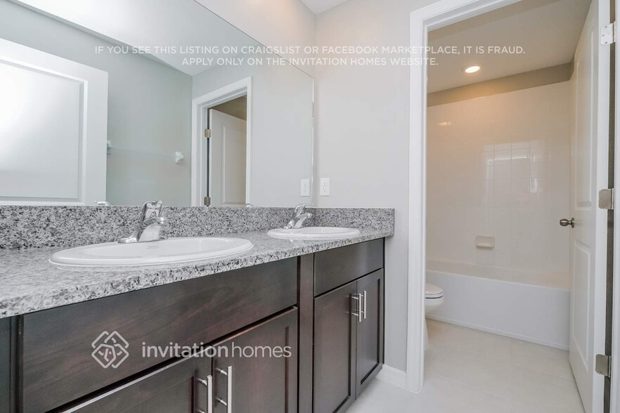 Building Photo - 2224 Treesdale Ave