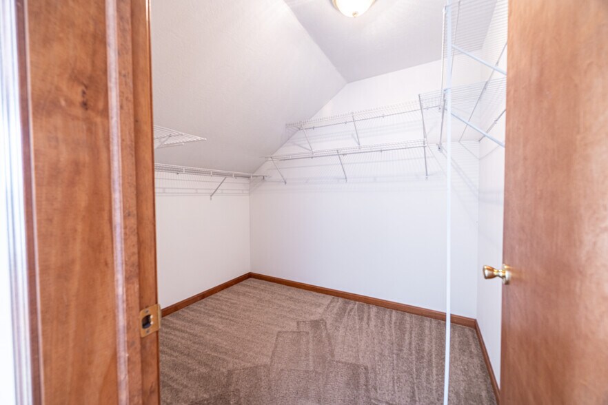 Building Photo - 4532 Picadilly Cir