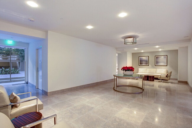 Building Photo - 1440 Veteran Ave