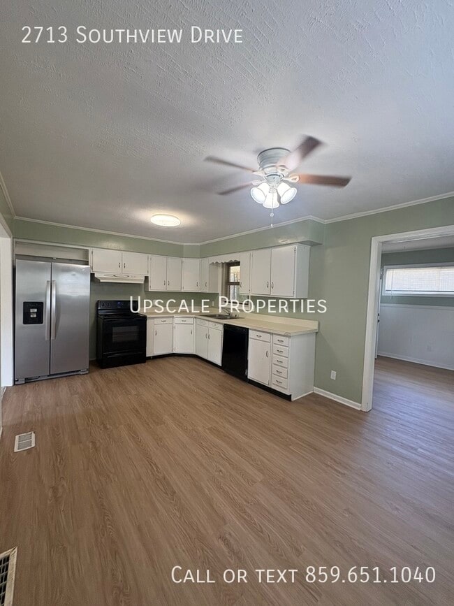 Building Photo - 2713 Southview Dr
