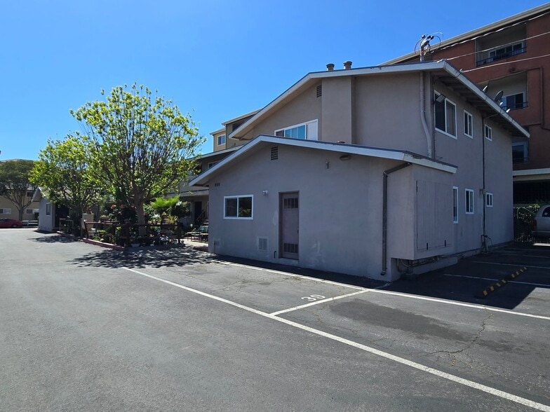 Building Photo - 3579 Agate Dr