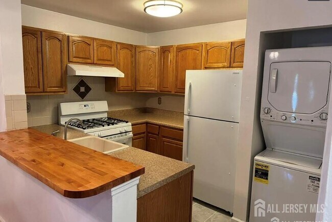 Building Photo - 314 Edpas Rd