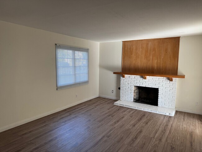 Building Photo - 21821 Ladeene Ave