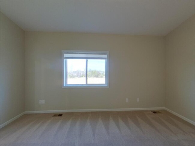 Building Photo - 1341 Meadow Ln