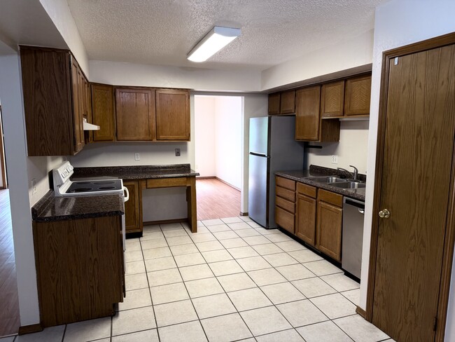 Building Photo - 12305 Cedar Springs Ln