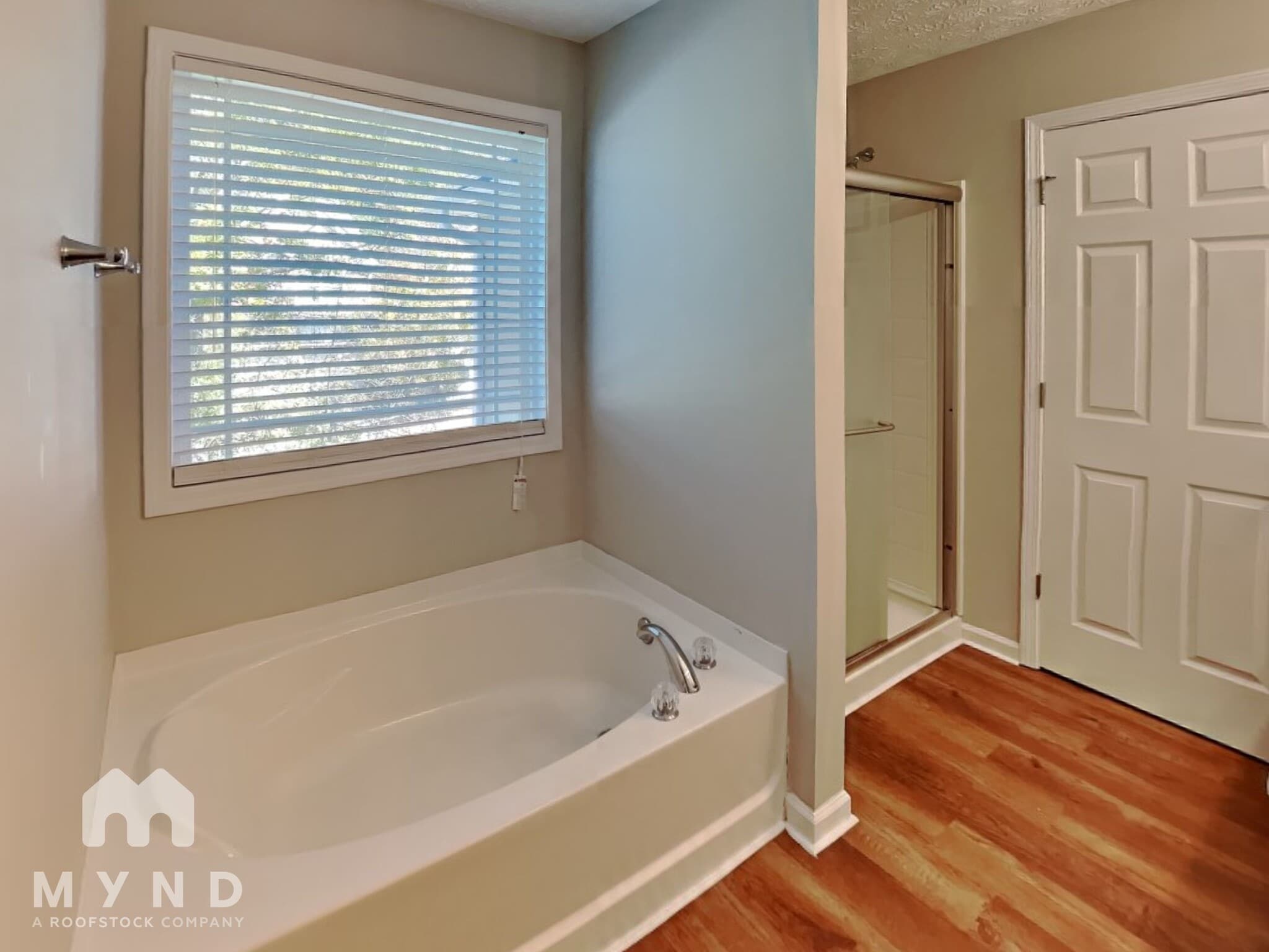 Building Photo - 2013 Briar Creek Ct NE