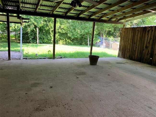 Building Photo - 416 Shaw St