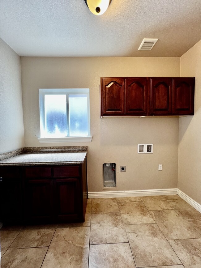 Building Photo - 3727 Grand Bahamas Dr