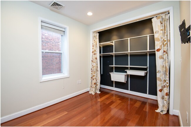 Bedroom - Middle - 52 New York Ave NW