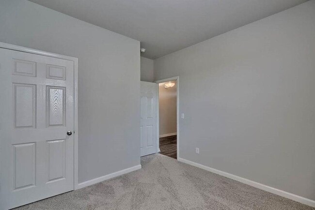 Building Photo - 1012 Hay Meadow Dr.