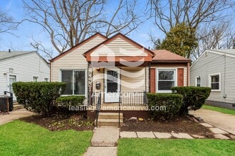 Building Photo - 1695 Moorhouse St