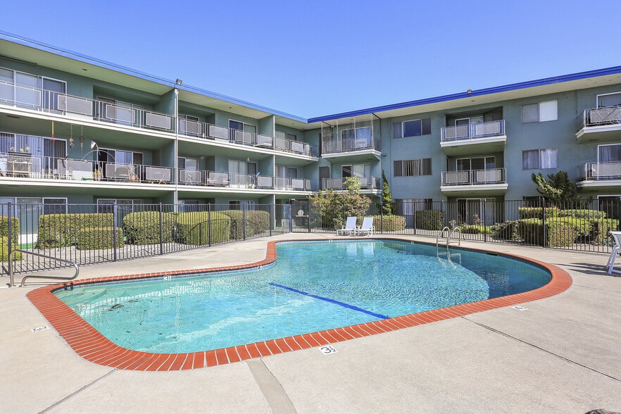 Waterfront Apartments 2051 Shoreline Dr Alameda CA 94501 Apartment