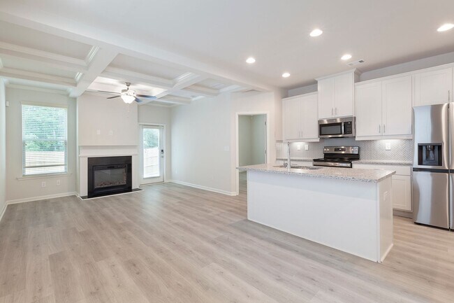 Building Photo - Gorgeous 4/3 w/ 2-Car Garage in New Hawthorne Station Subdivision in College Park!
