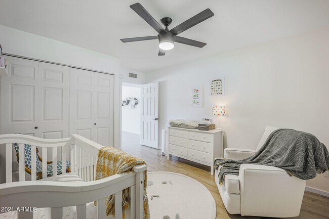 Building Photo - 8133 N 16th Dr