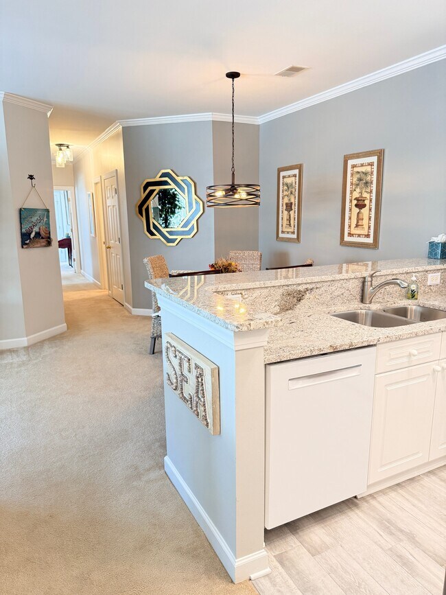 Building Photo - 1371 Hopton Cir