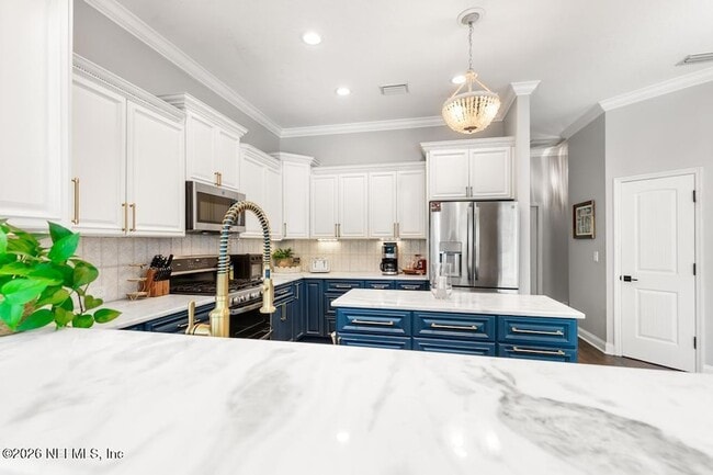 Building Photo - 1175 Eagle Point Dr