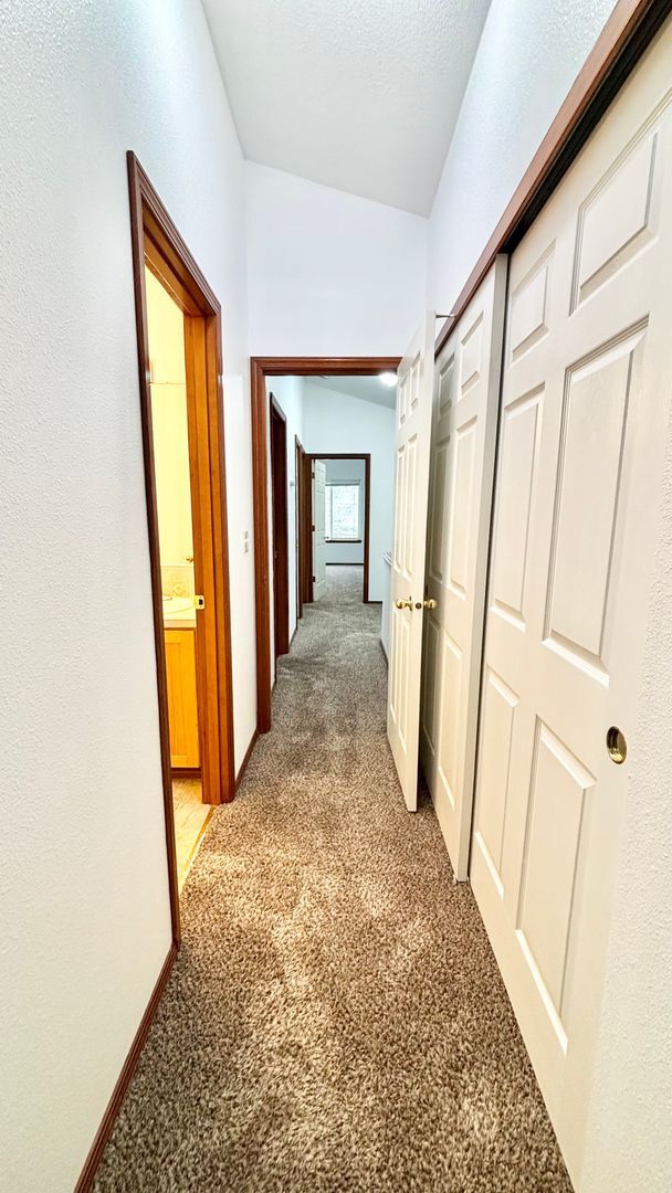 Building Photo - N0611