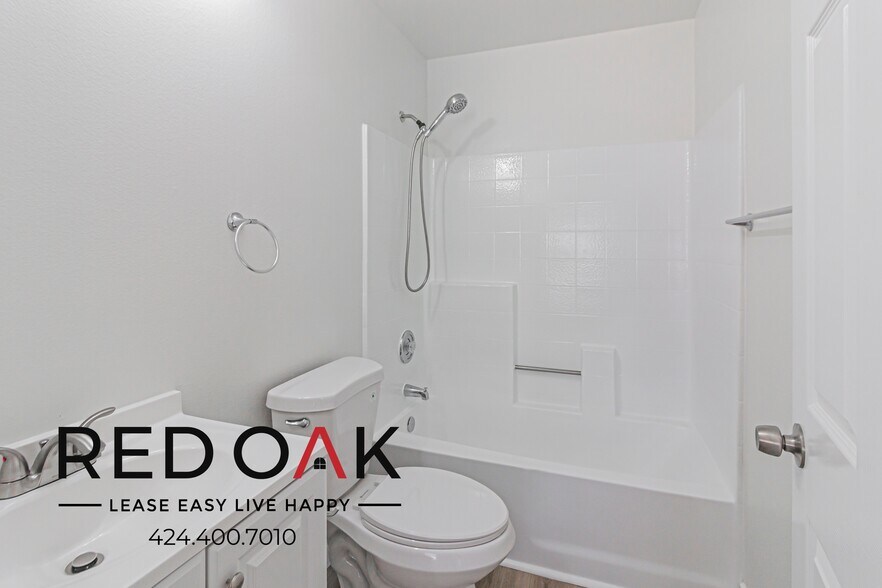 Building Photo - 1250 W Gardena Blvd