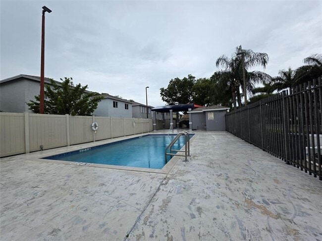 Building Photo - 9471 Bradshaw Ln