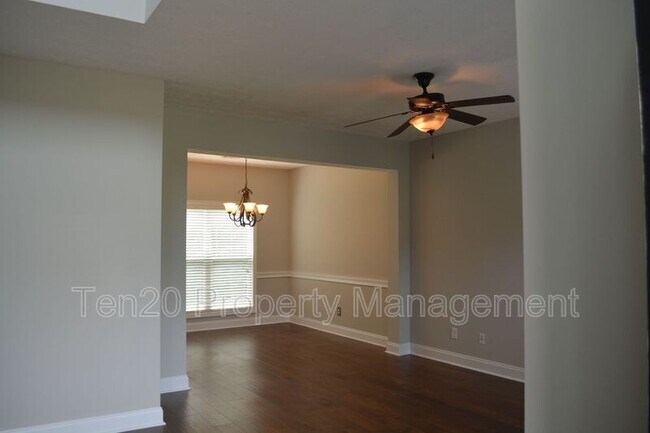 Building Photo - 7477 Coppice Dr