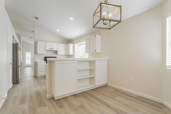 Building Photo - Remodeled 3 Bed Single Story Home