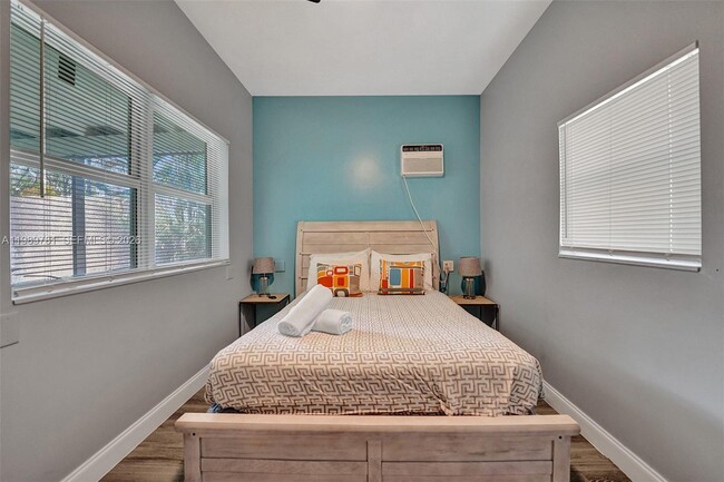 Building Photo - 529 NW 8th St