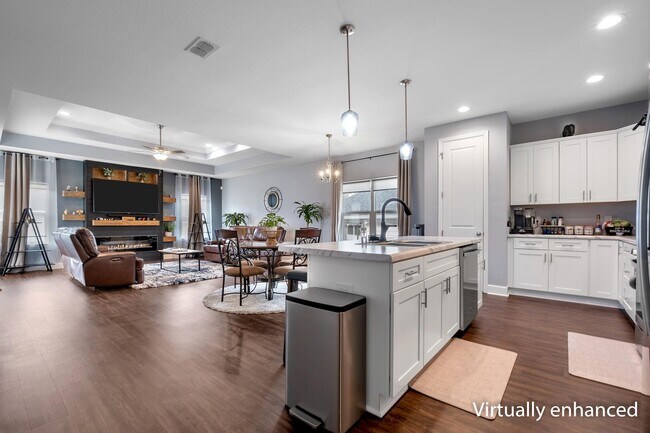 Building Photo - 4354 Bottle Brush Ln