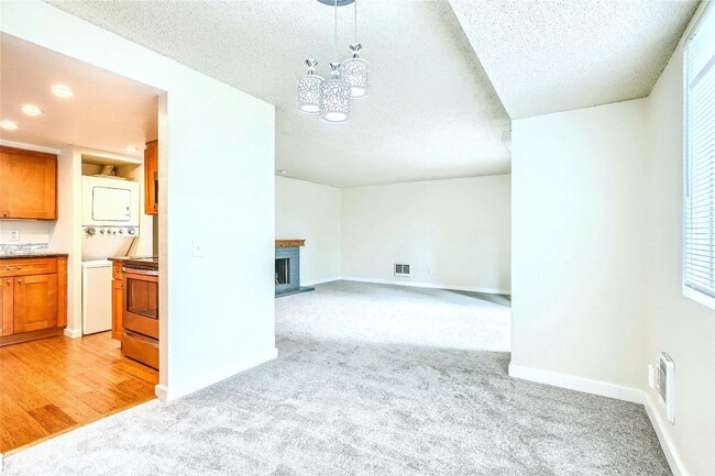 Building Photo - NEW PRICE!!! Modern, Remodeled  2BR/1BA wi...