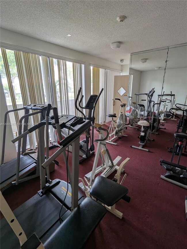 Building Photo - 16751 NE 9th Ave