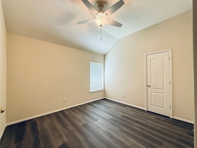 Building Photo - 103 Greenridge Cir