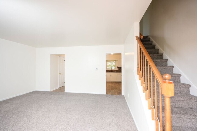 Building Photo - 1308 S Mt Joy St