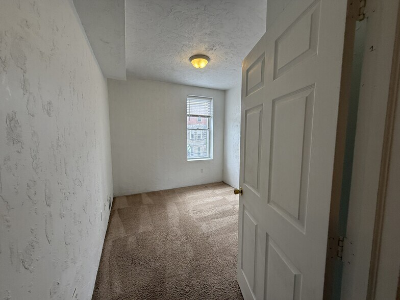 2nd Bedroom - 3615 Dawson St