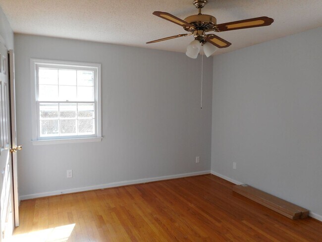 Building Photo - Northwest Greensboro NC Home for Lease
