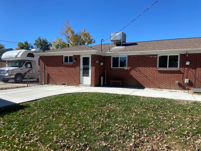 Building Photo - Charming Brick Ranch in Wheat Ridge