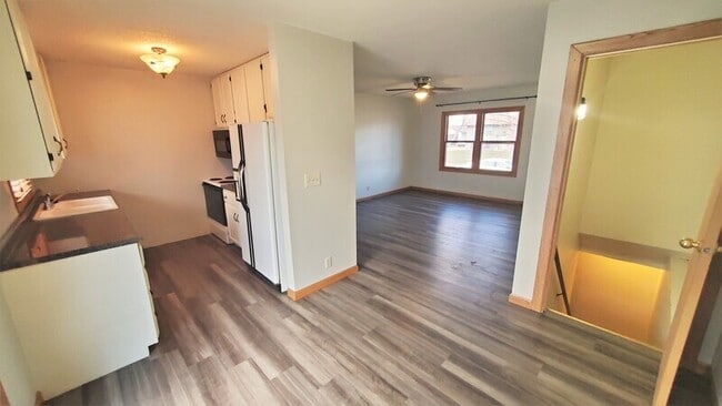 Building Photo - 6235 Langdon Ave SW