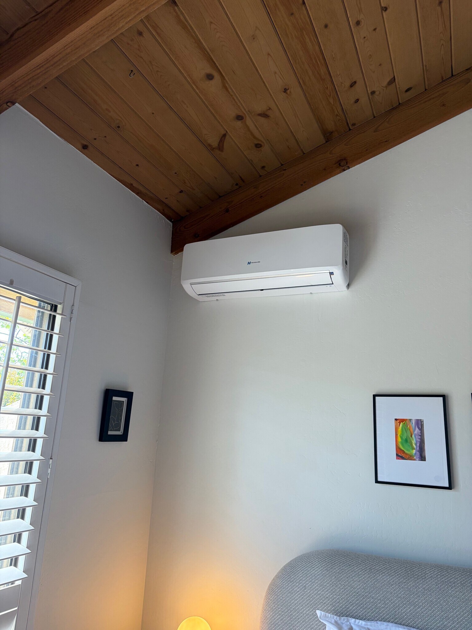 Building Photo - 132 W Alamar Ave