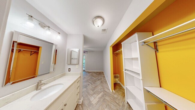 Building Photo - 11100 Beaver Trail Ct