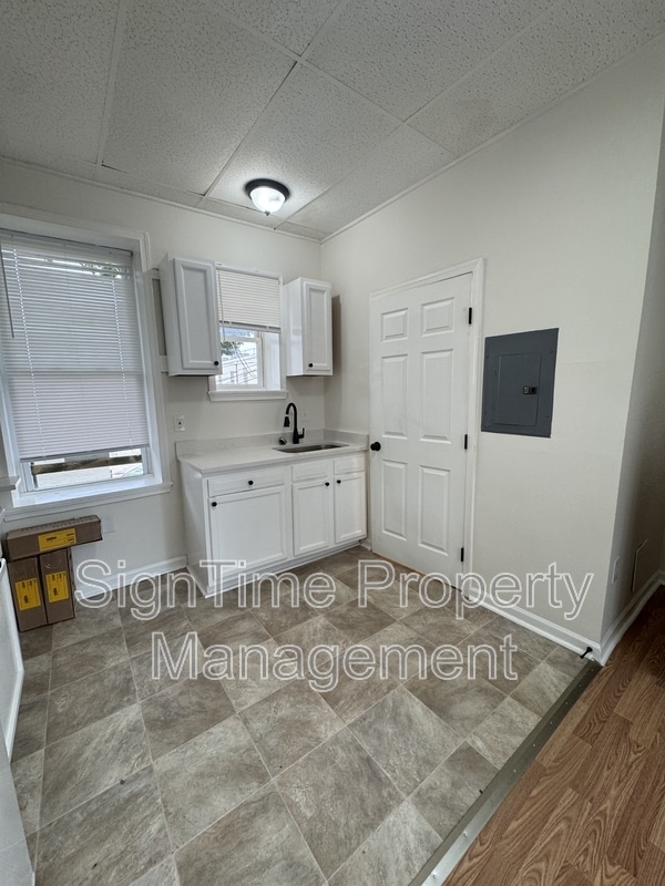 Building Photo - 40 N Conococheague St